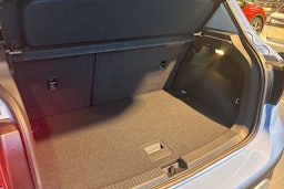 sininen Volkswagen T-Cross 2026 kuva 20.