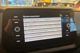 sininen Volkswagen T-Cross 2026 kuva 23.