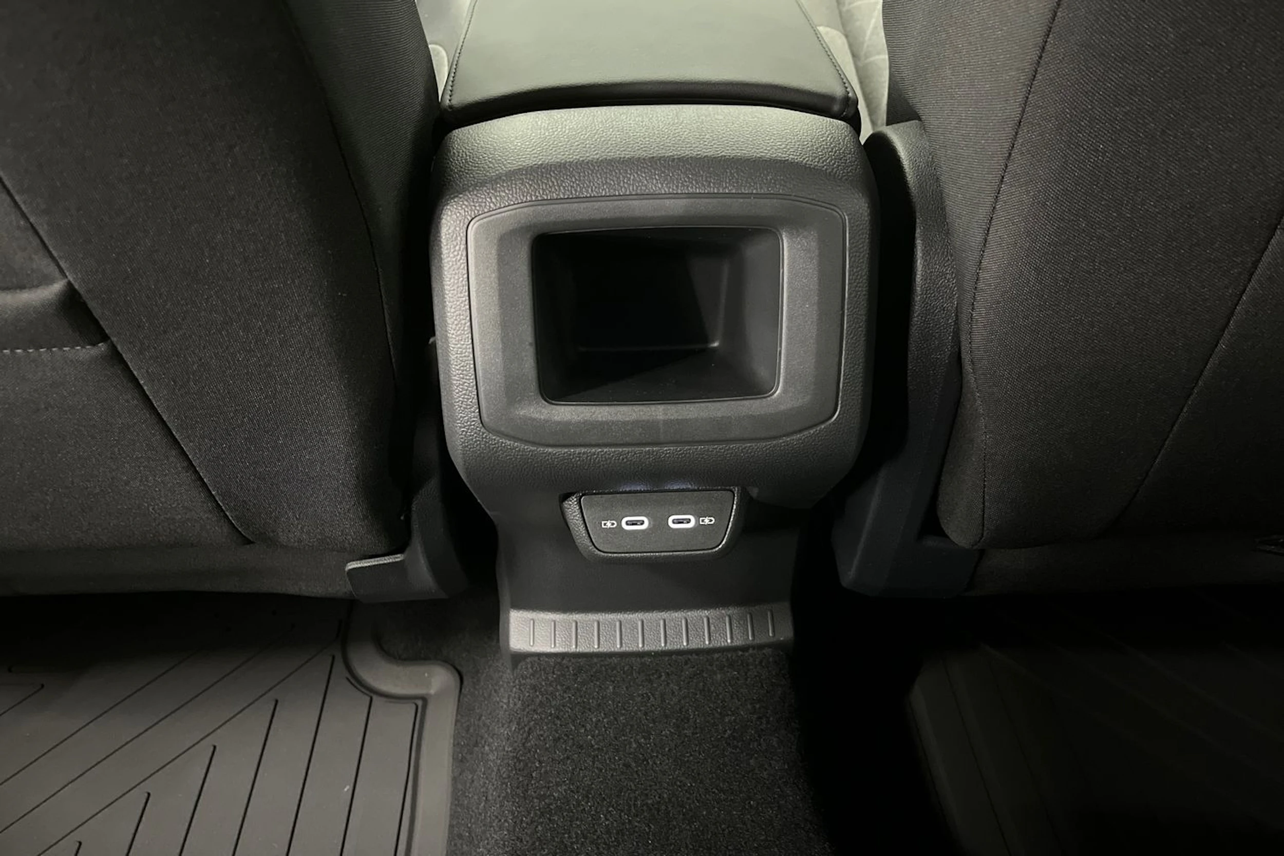 musta Volkswagen T-Cross 2026 kuva 16.