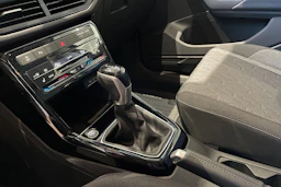 harmaa Volkswagen T-Cross 2026 kuva 15.