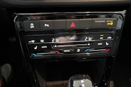 musta Volkswagen T-Cross 2026 kuva 11.