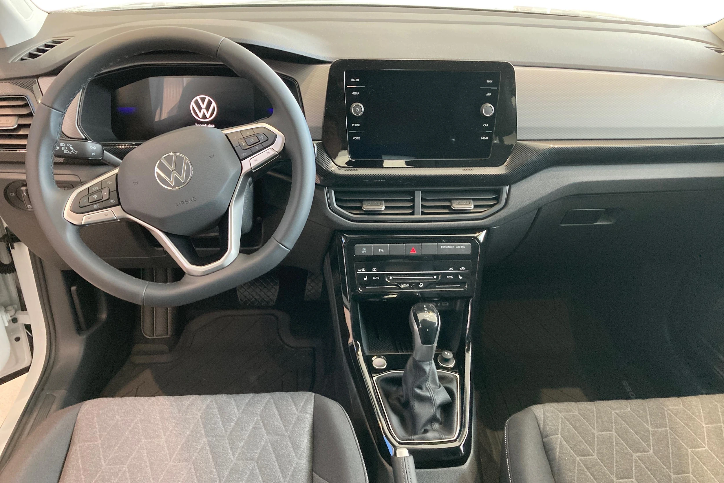 valkoinen Volkswagen T-Cross 2026 kuva 7.