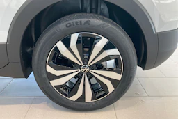 valkoinen Volkswagen T-Cross 2026 kuva 10.