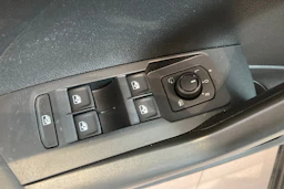 valkoinen Volkswagen T-Cross 2026 kuva 12.