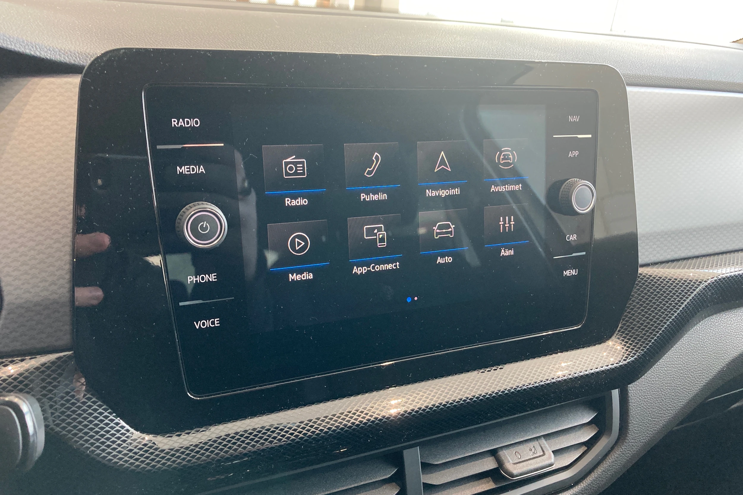 valkoinen Volkswagen T-Cross 2026 kuva 16.