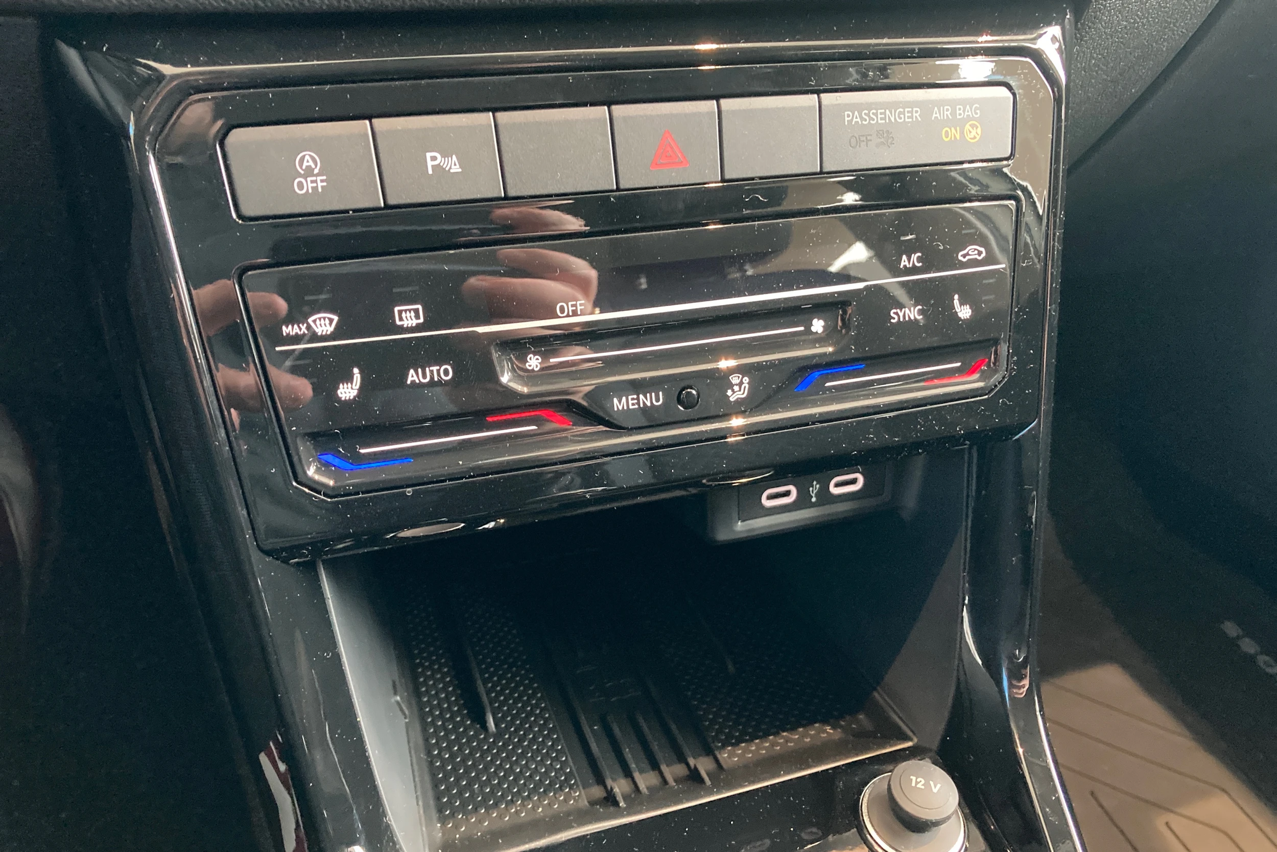 valkoinen Volkswagen T-Cross 2026 kuva 18.