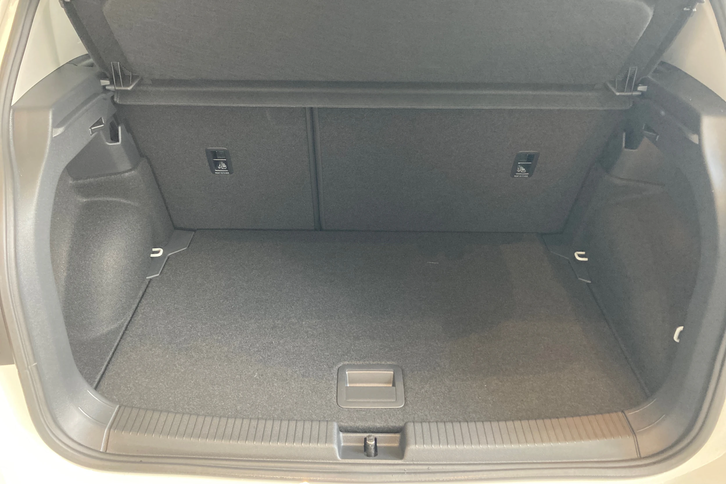 valkoinen Volkswagen T-Cross 2026 kuva 20.