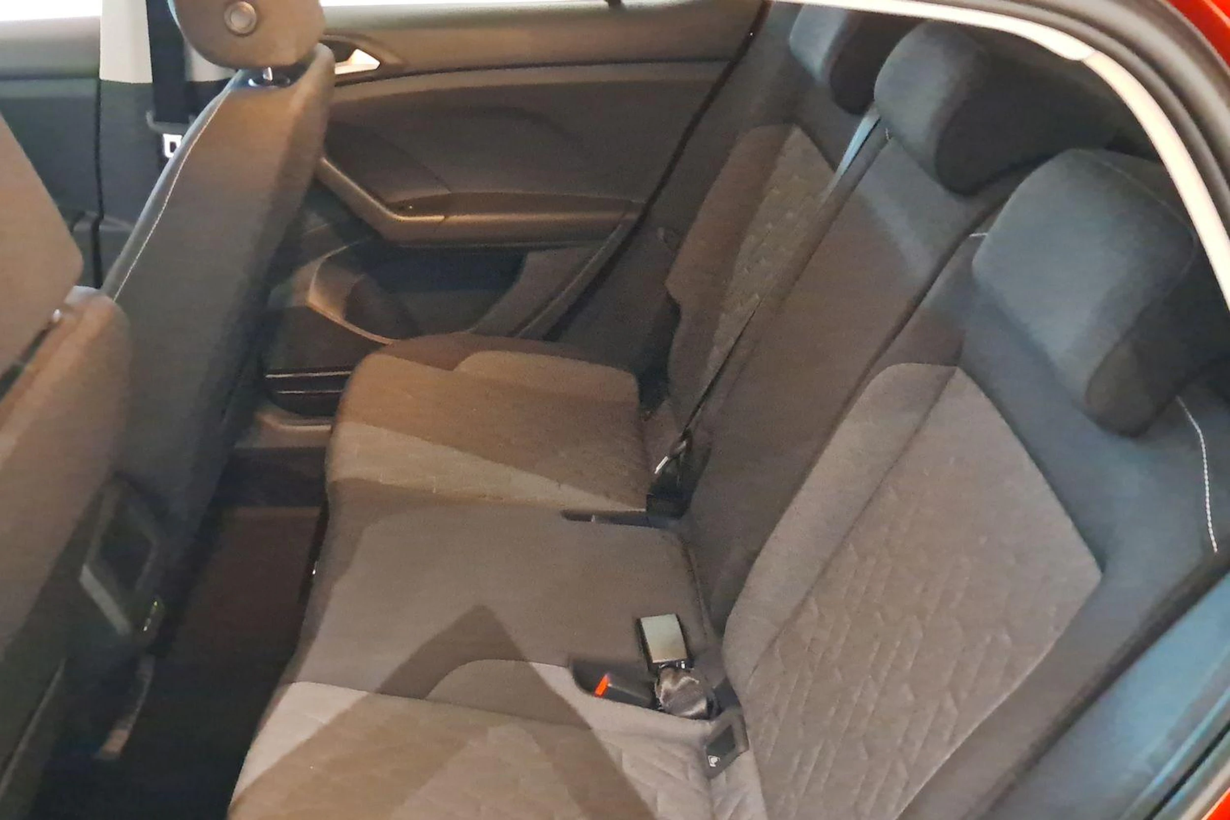 punainen Volkswagen T-Cross 2026 kuva 8.