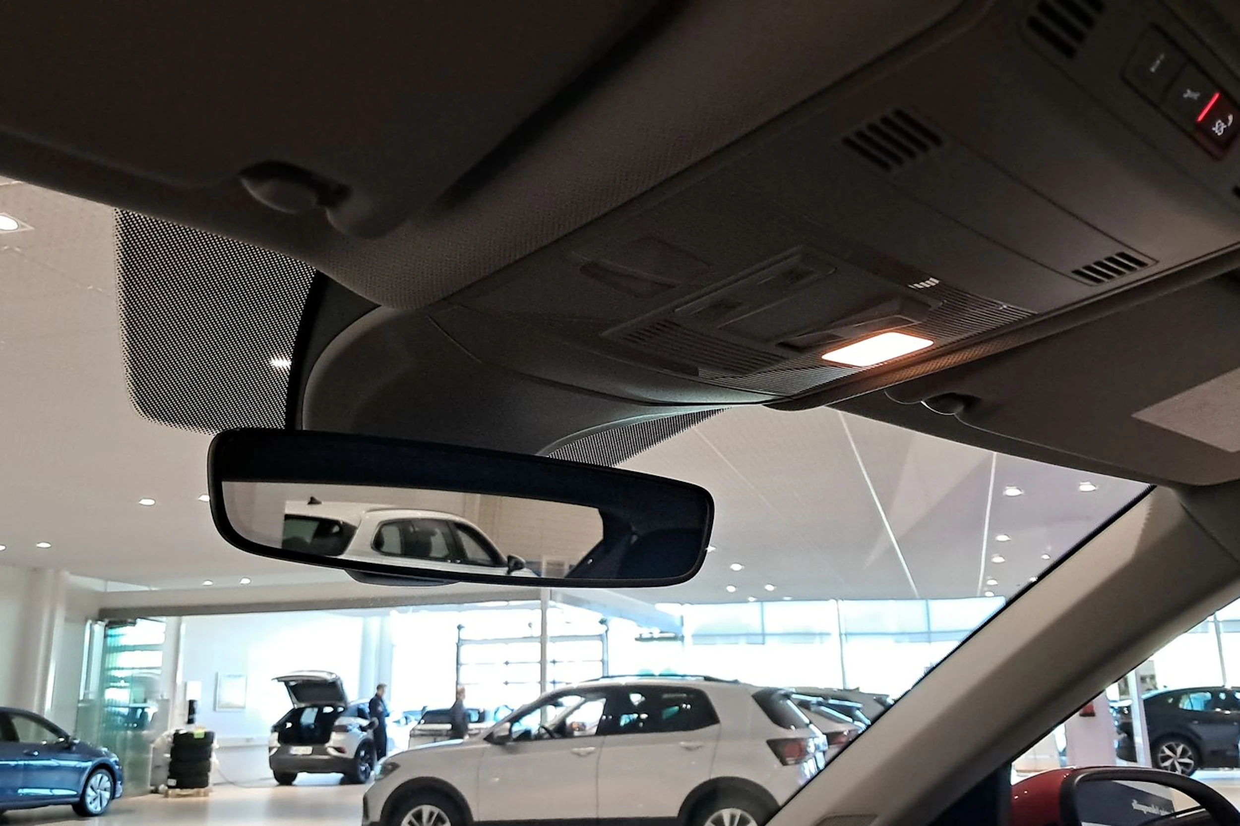 punainen Volkswagen T-Cross 2026 kuva 14.