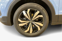 sininen Volkswagen T-Cross 2026 kuva 9.