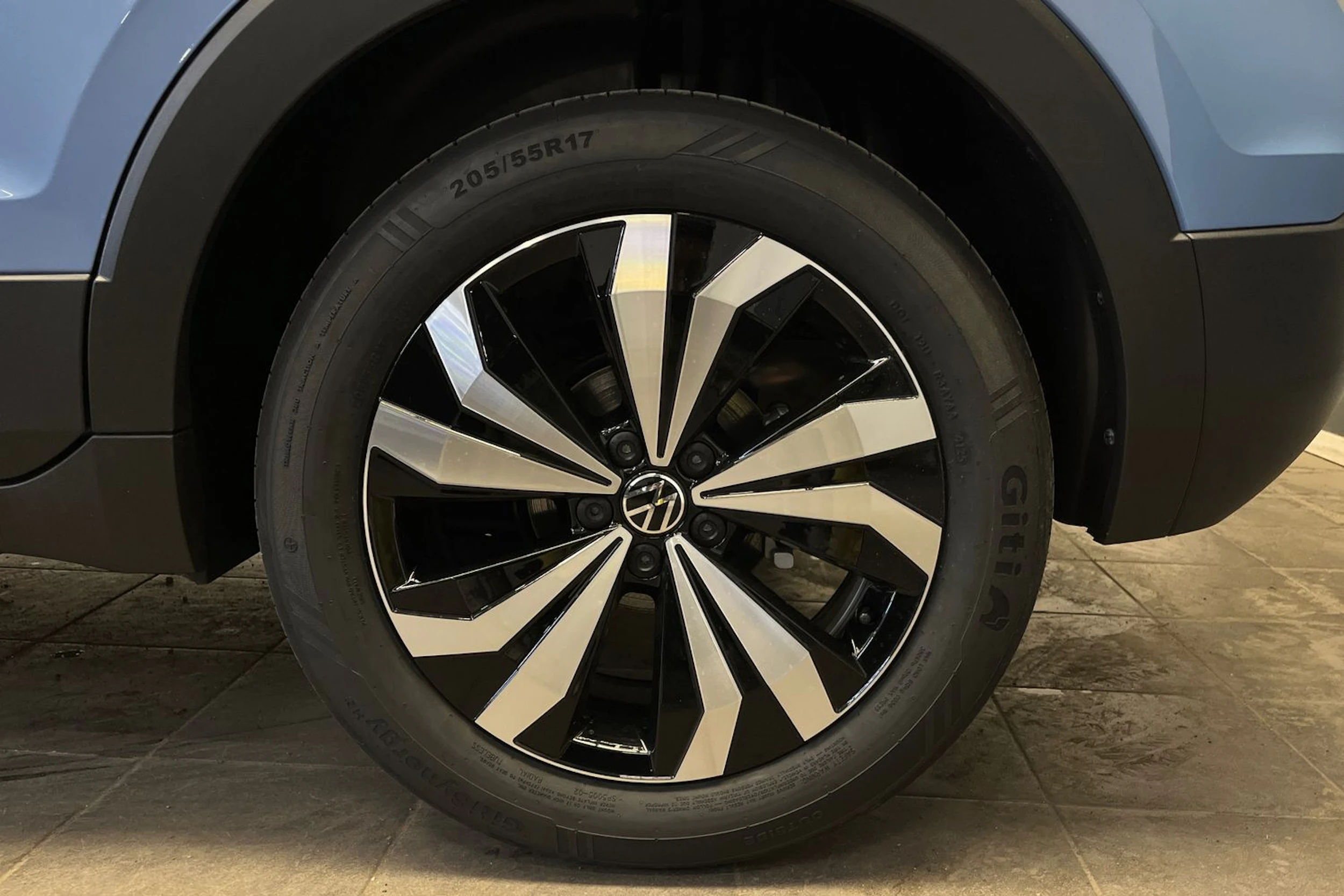 sininen Volkswagen T-Cross 2026 kuva 10.