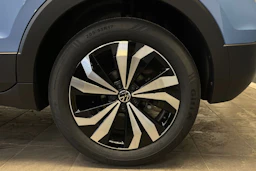 sininen Volkswagen T-Cross 2026 kuva 10.