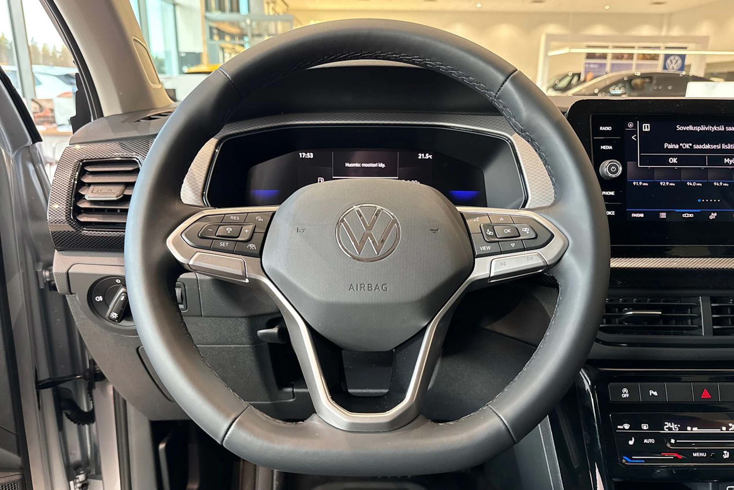 met. harmaa Volkswagen T-Cross 2026 kuva 12.