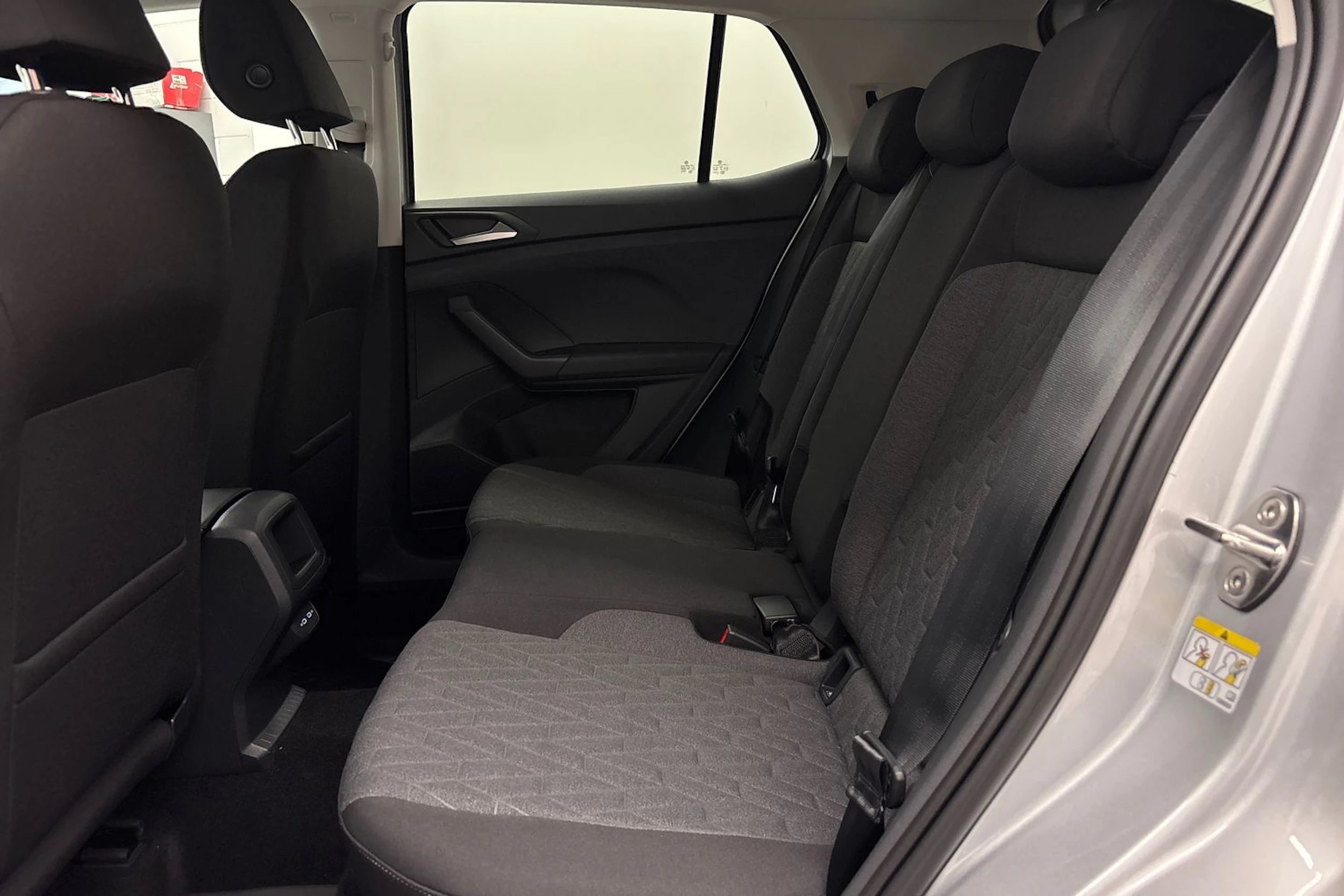 met. harmaa Volkswagen T-Cross 2026 kuva 11.