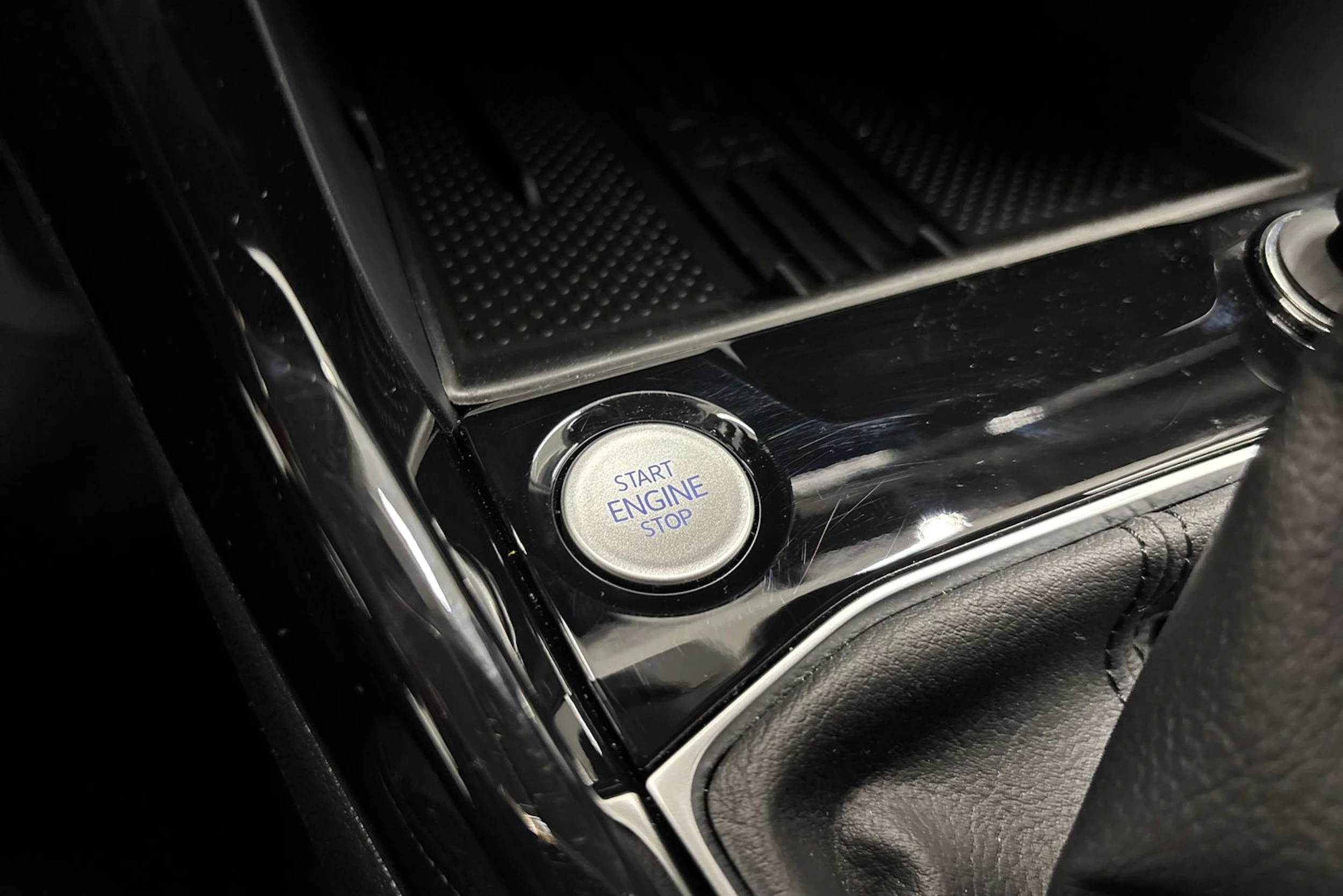 met. harmaa Volkswagen T-Cross 2026 kuva 21.