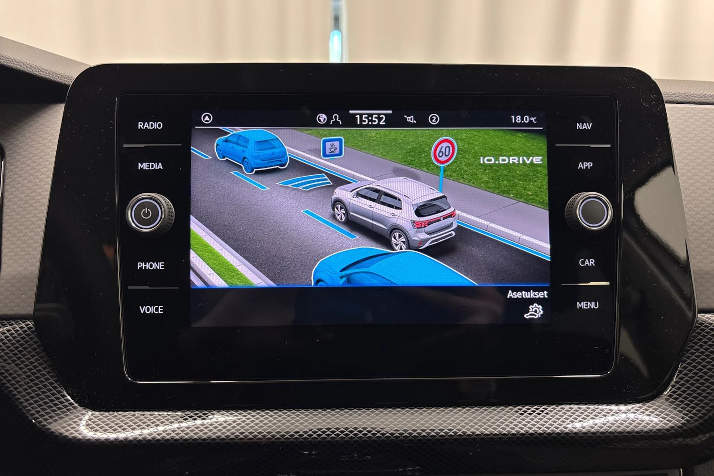 met. harmaa Volkswagen T-Cross 2026 kuva 22.