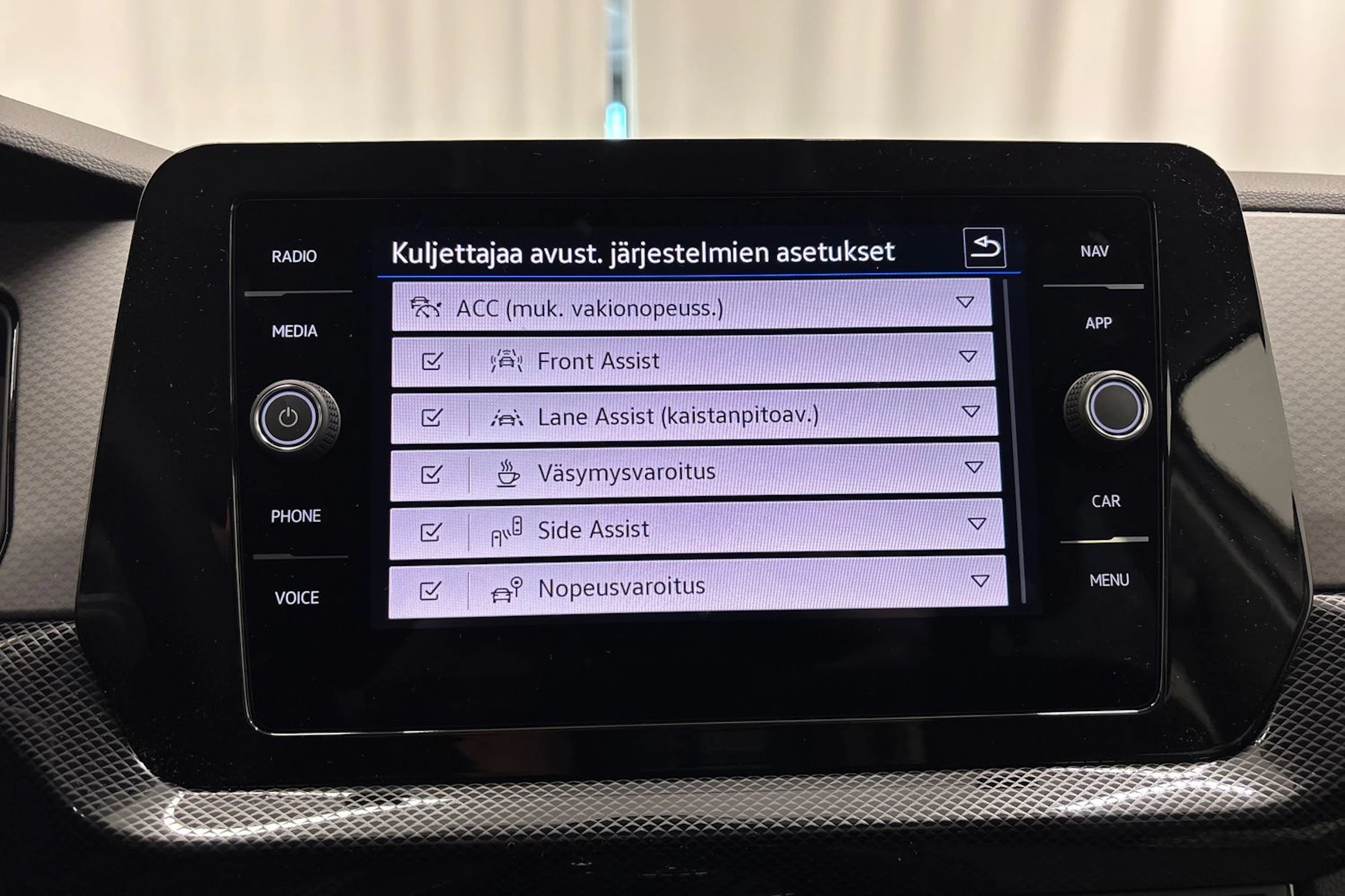 met. harmaa Volkswagen T-Cross 2026 kuva 23.