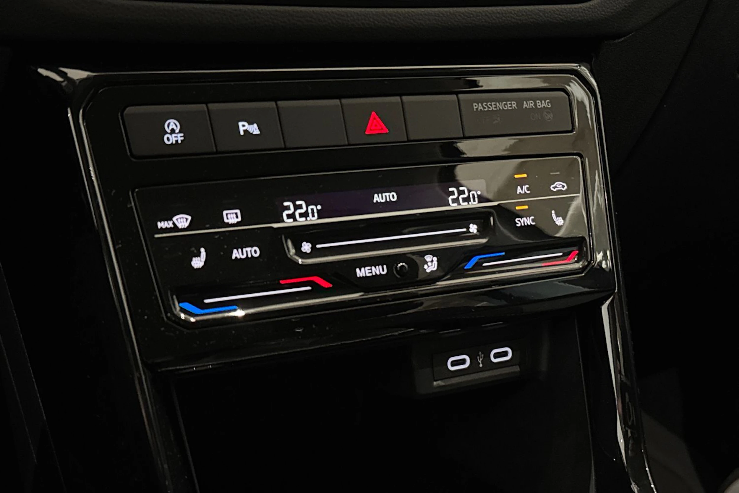 harmaa Volkswagen T-Cross 2026 kuva 19.
