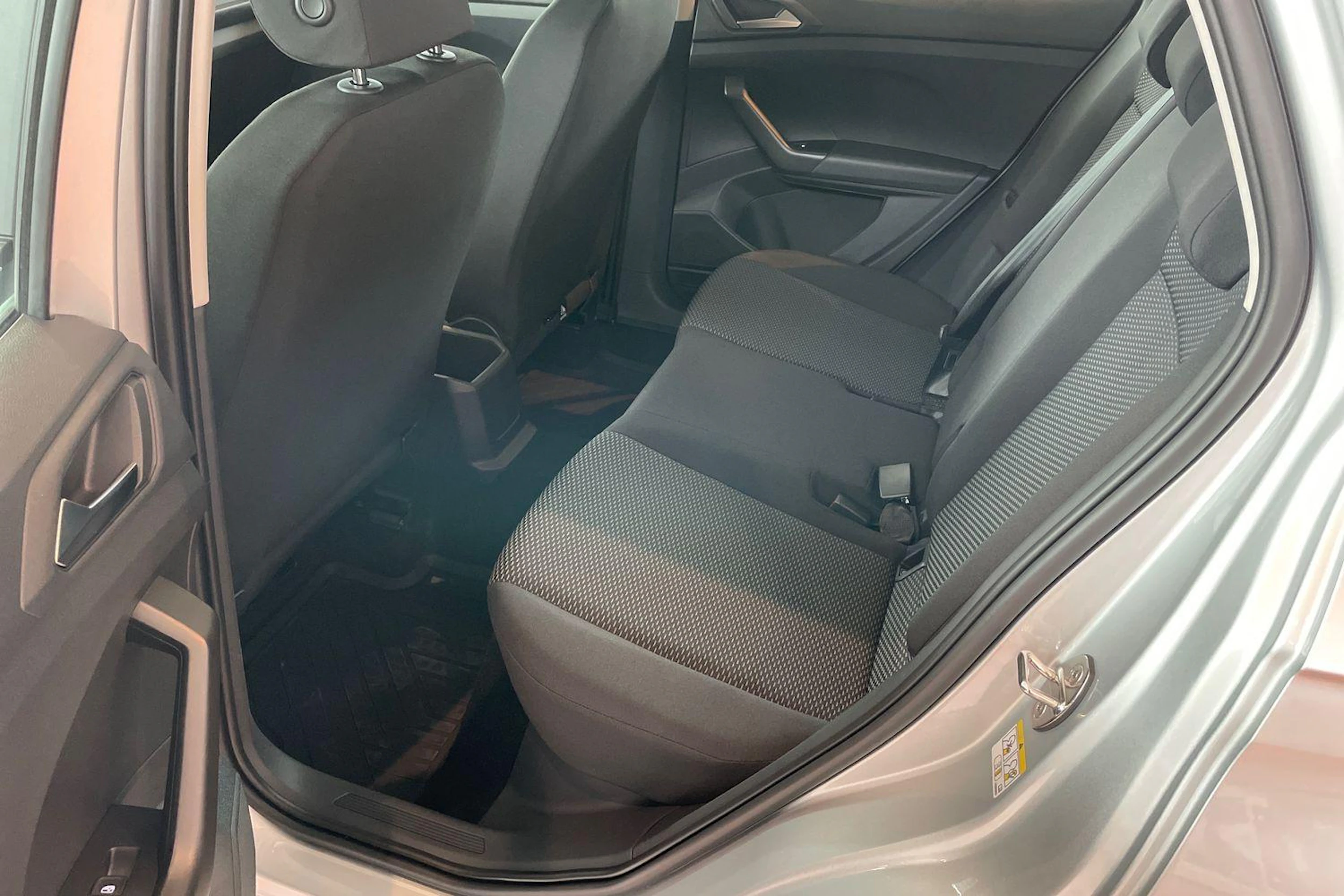 met. harmaa Volkswagen T-Cross 2026 kuva 8.