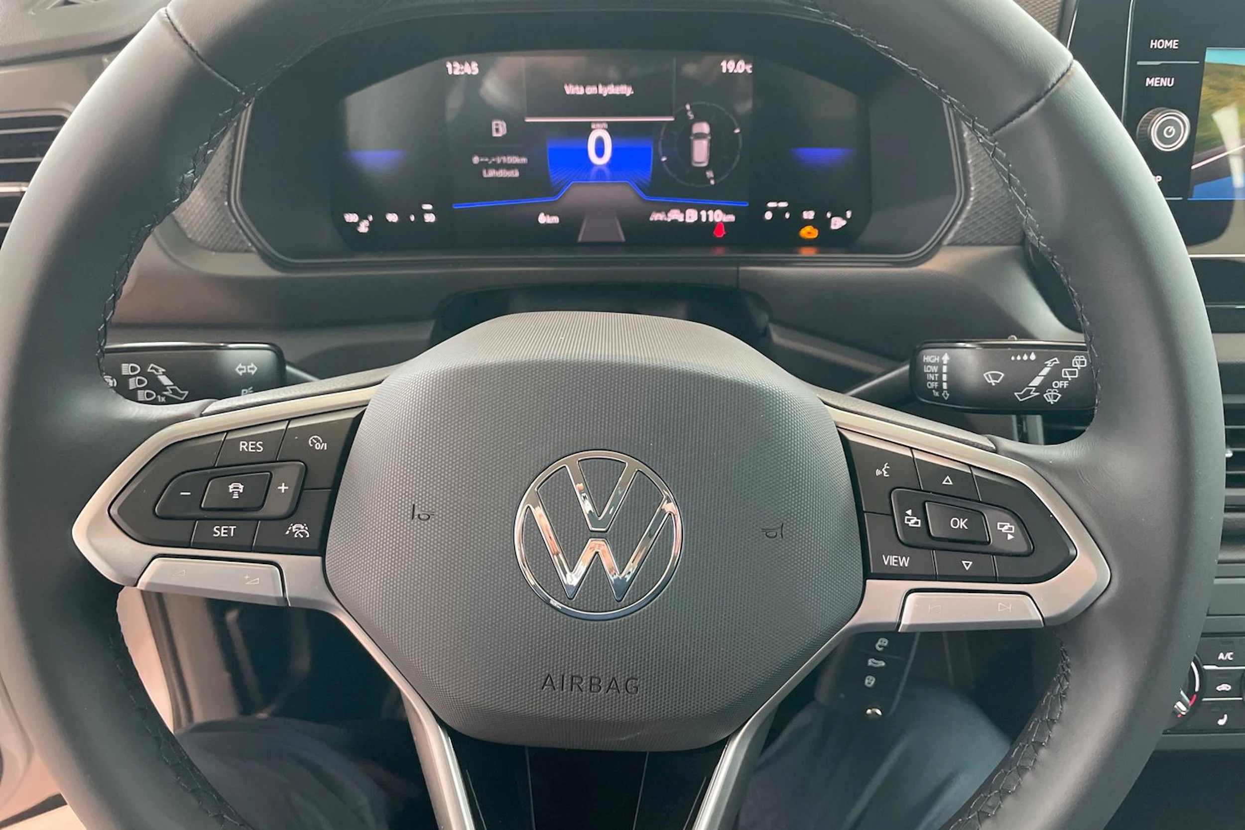 met. harmaa Volkswagen T-Cross 2026 kuva 12.