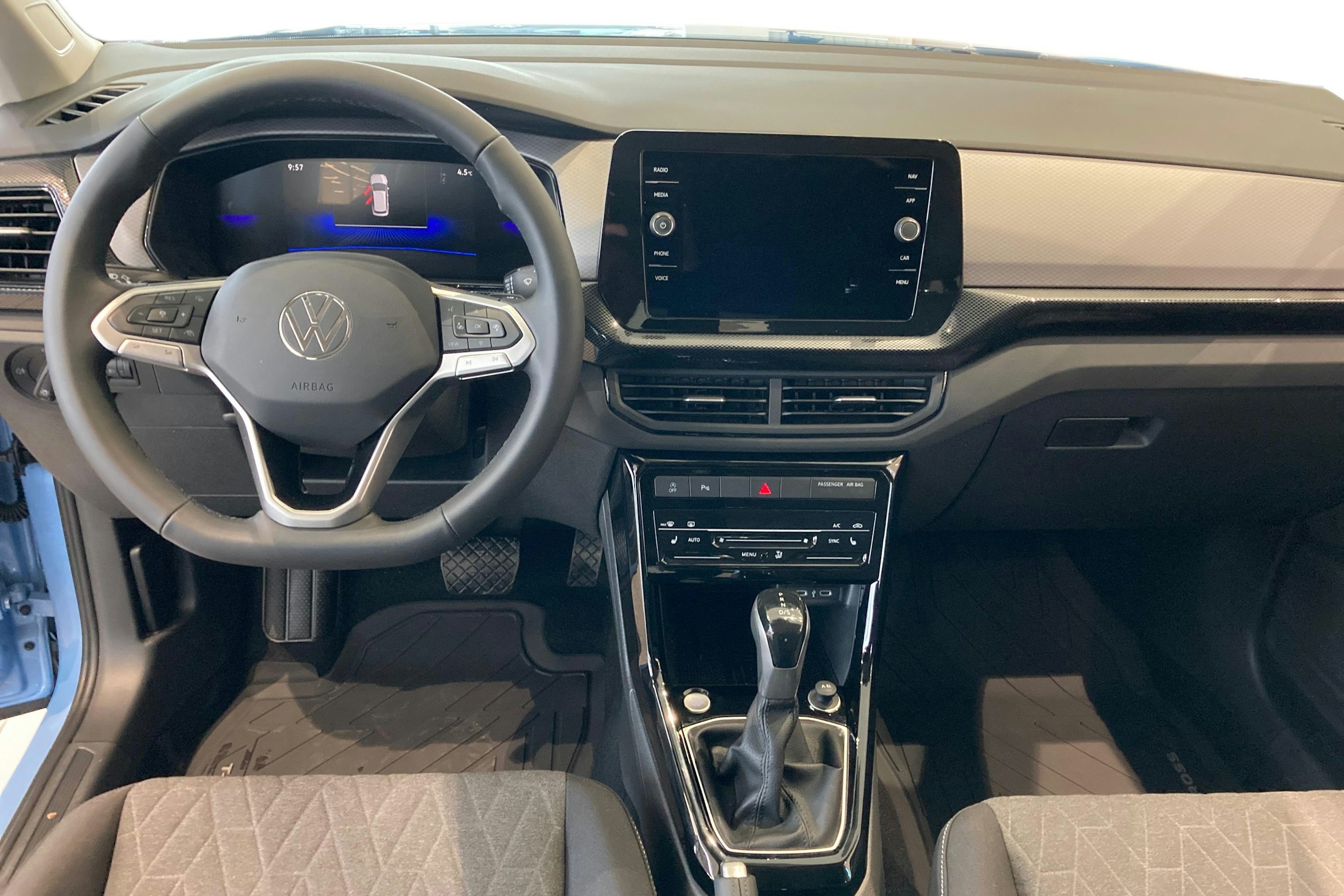 sininen Volkswagen T-Cross 2026 kuva 7.