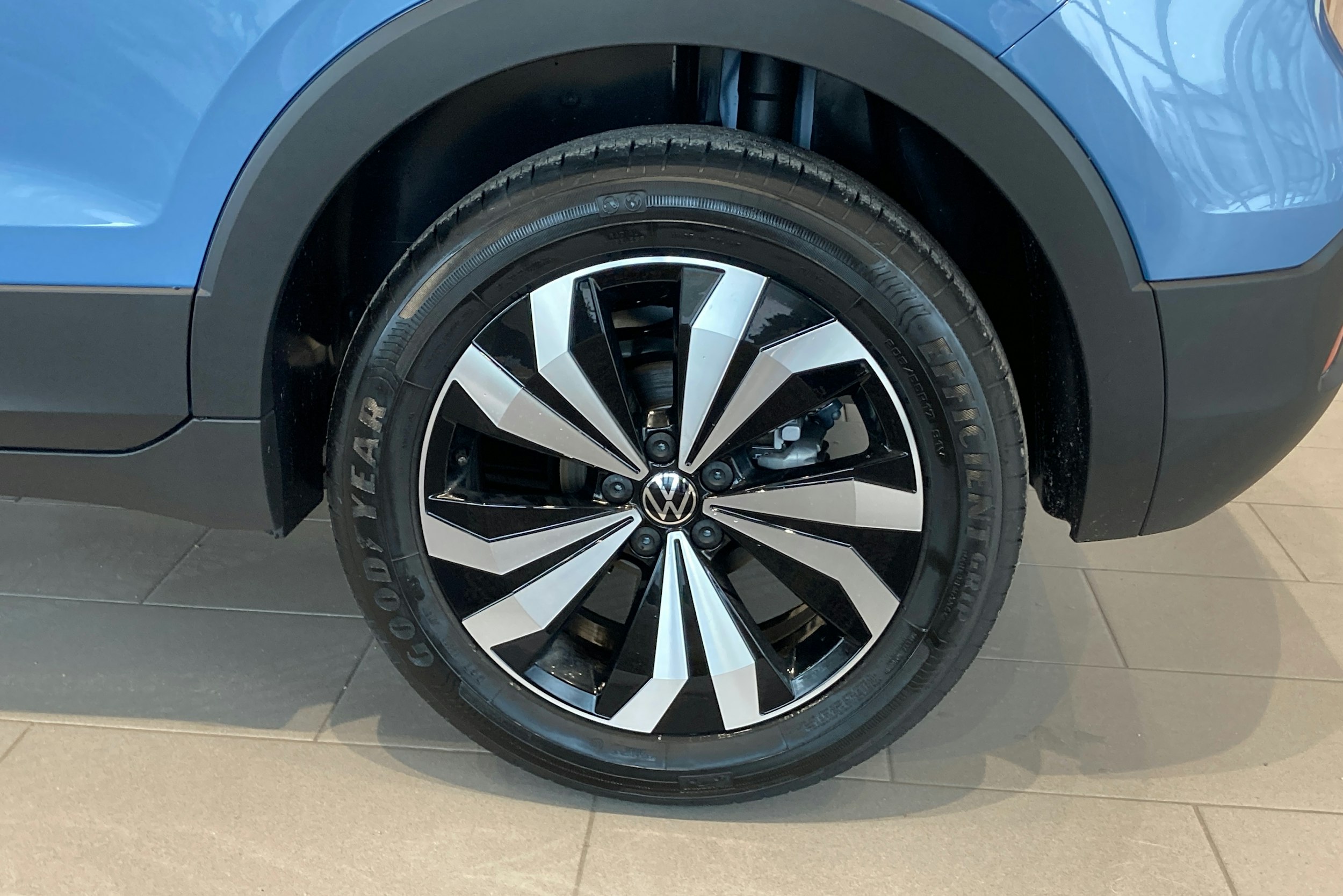 sininen Volkswagen T-Cross 2026 kuva 10.