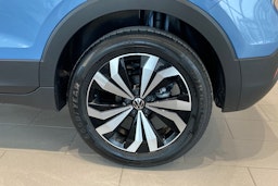 sininen Volkswagen T-Cross 2026 kuva 10.