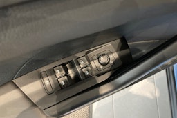 sininen Volkswagen T-Cross 2026 kuva 12.