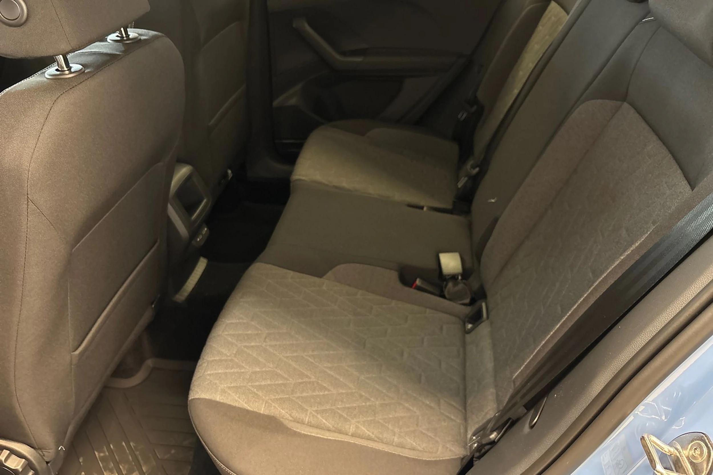 sininen Volkswagen T-Cross 2026 kuva 24.
