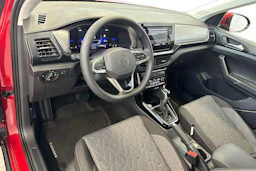 punainen Volkswagen T-Cross 2026 kuva 6.