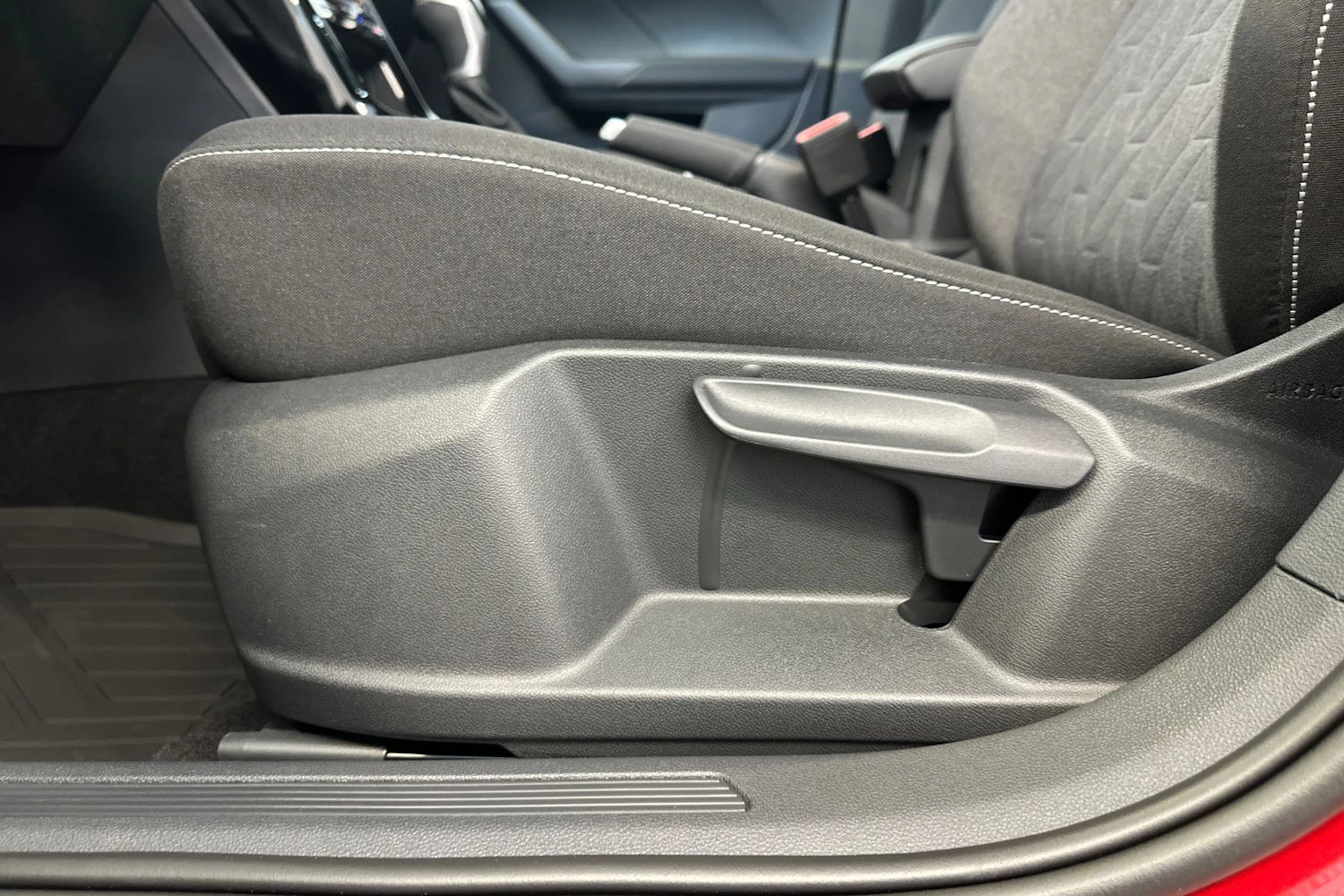 punainen Volkswagen T-Cross 2026 kuva 14.