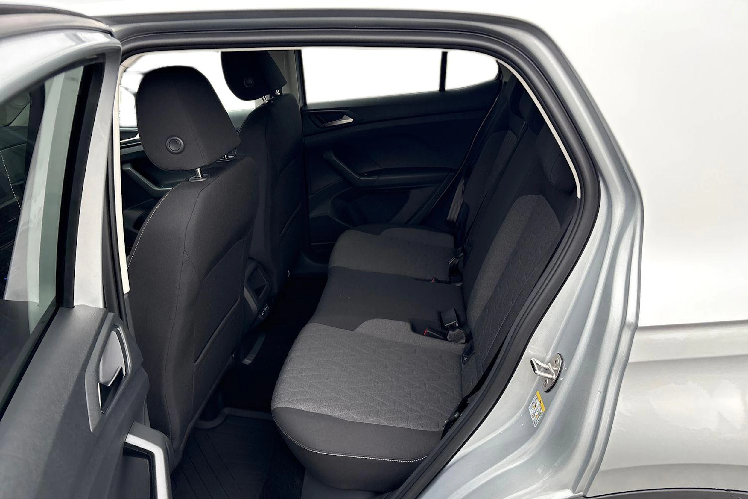 harmaa Volkswagen T-Cross 2026 kuva 8.