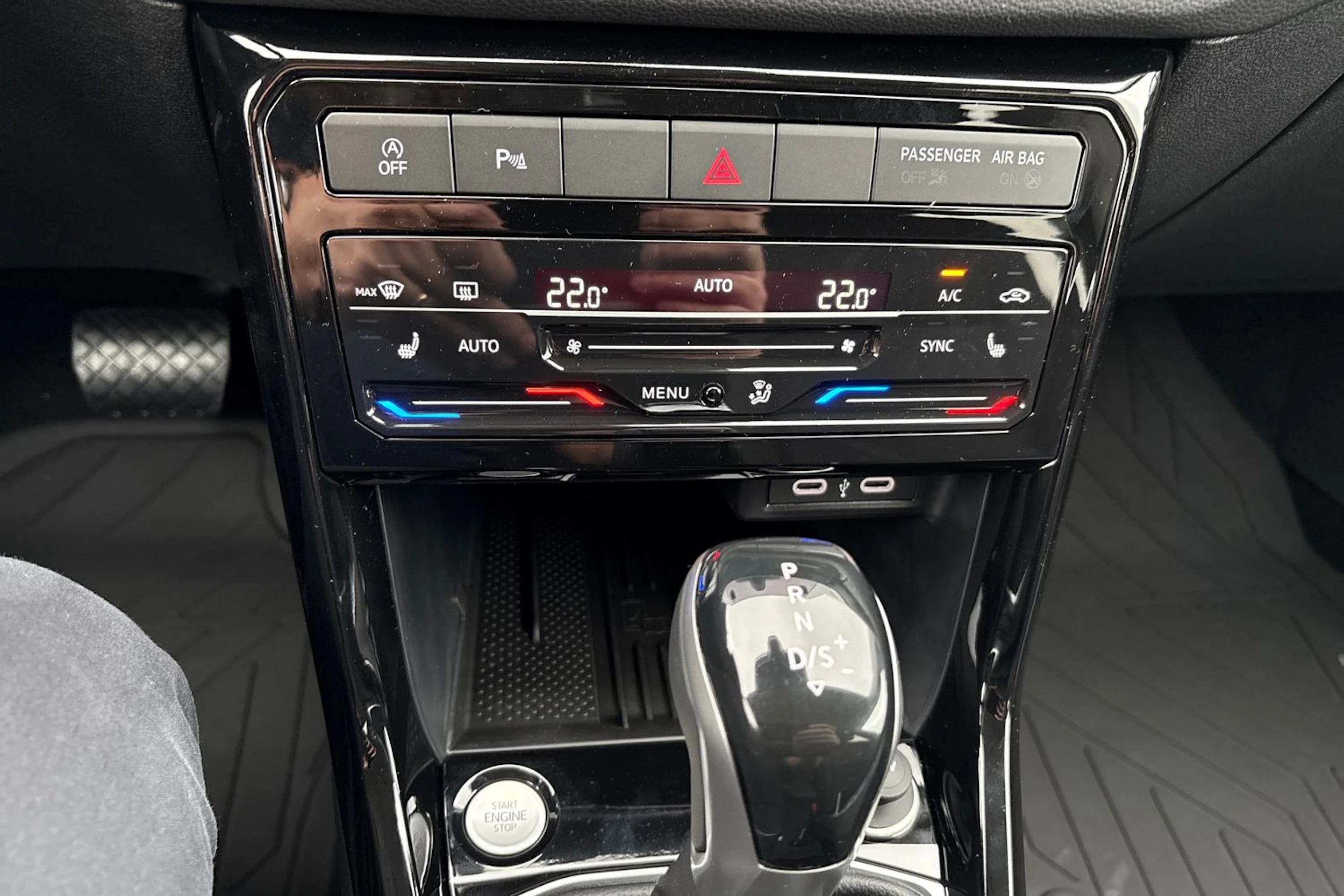 harmaa Volkswagen T-Cross 2026 kuva 13.