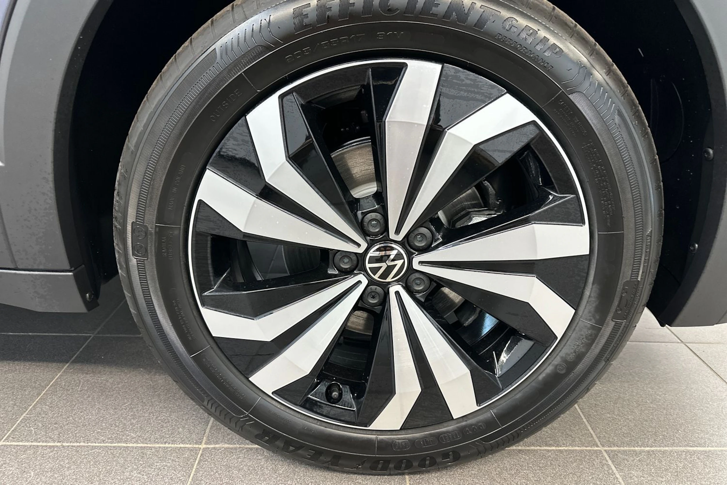 met. harmaa Volkswagen T-Cross 2026 kuva 10.