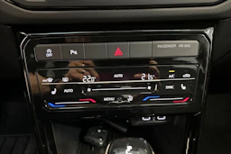 met. harmaa Volkswagen T-Cross 2026 kuva 12.