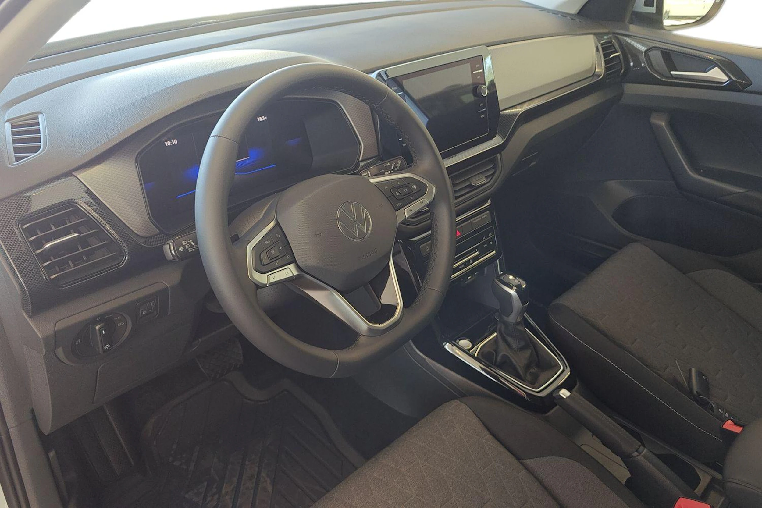 met. harmaa Volkswagen T-Cross 2026 kuva 8.