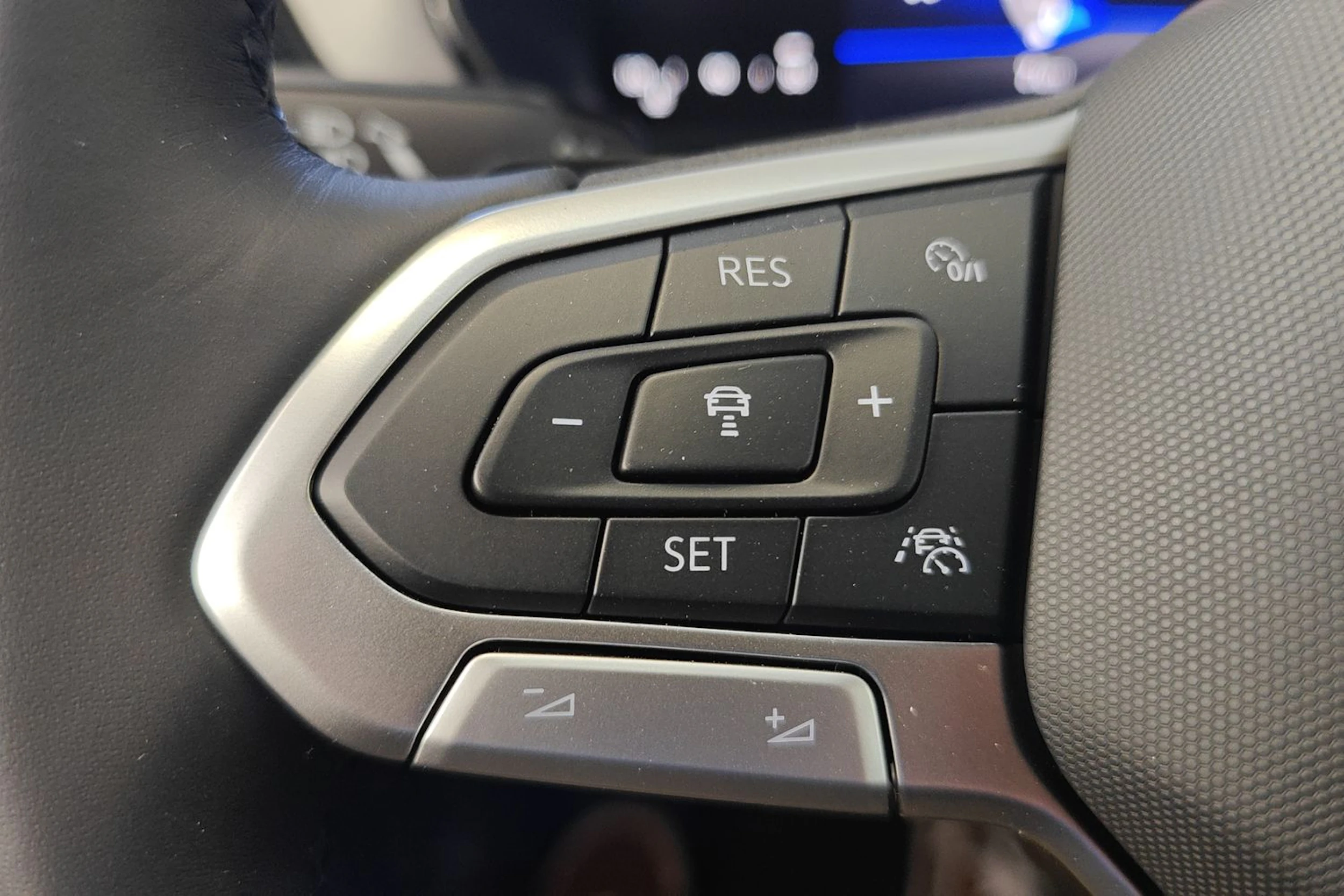 met. harmaa Volkswagen T-Cross 2026 kuva 20.