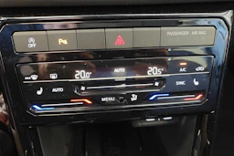 met. harmaa Volkswagen T-Cross 2026 kuva 21.