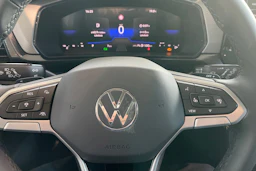 sininen Volkswagen T-Cross 2026 kuva 11.