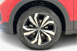 met. punainen Volkswagen T-Cross 2026 kuva 9.