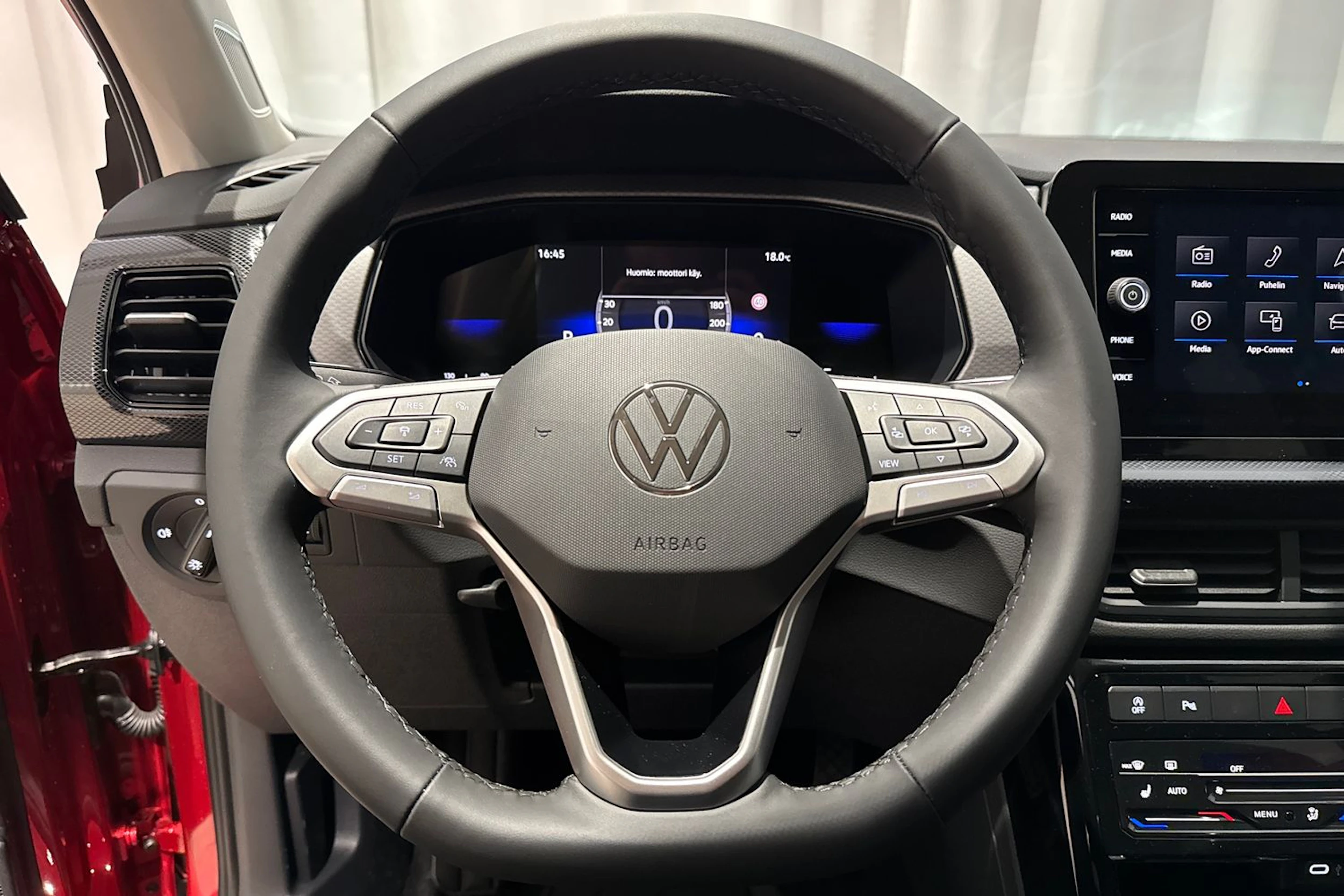 met. punainen Volkswagen T-Cross 2026 kuva 13.