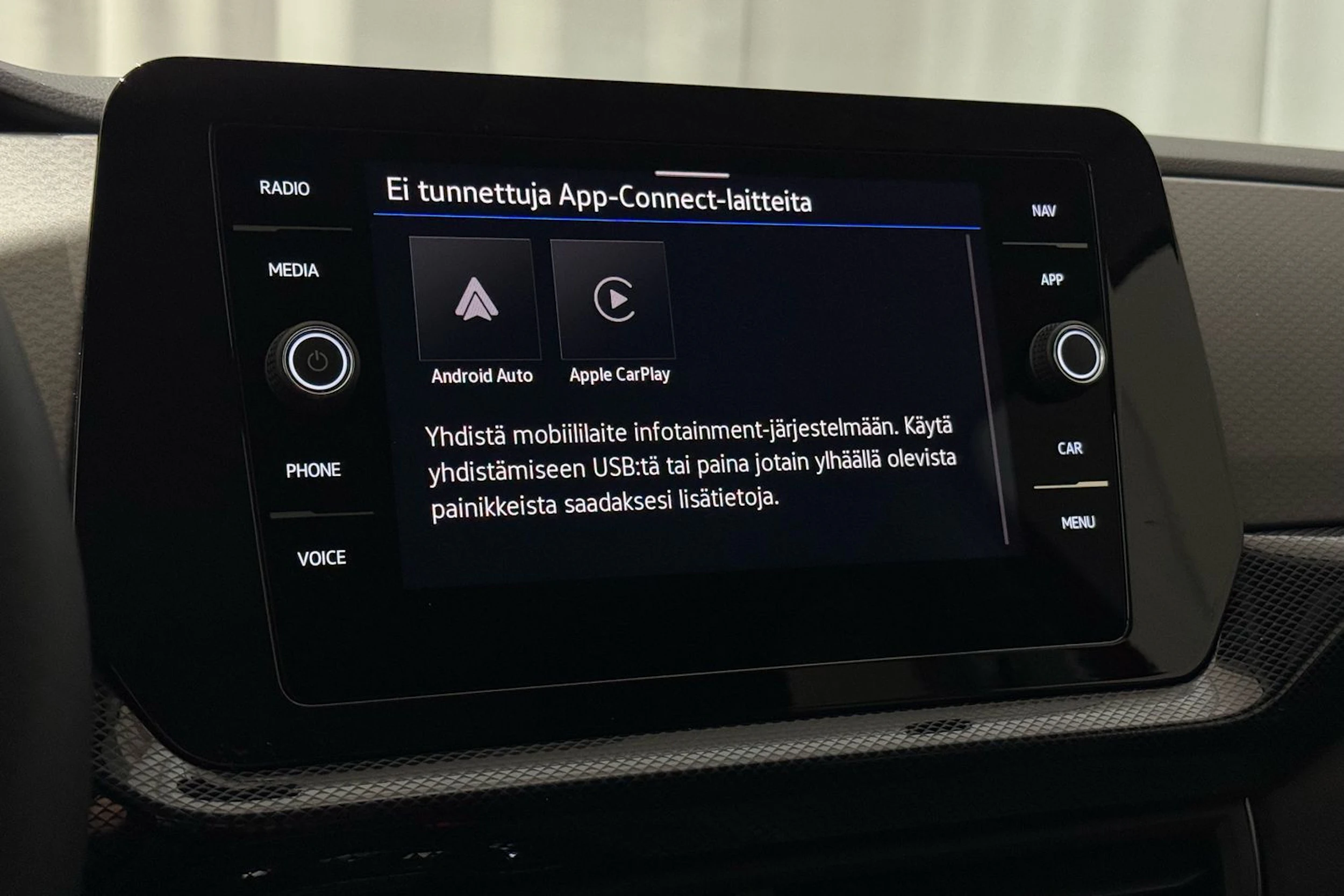 met. punainen Volkswagen T-Cross 2026 kuva 18.