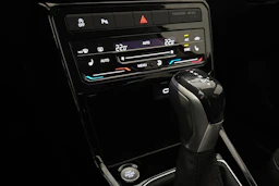 met. punainen Volkswagen T-Cross 2026 kuva 21.
