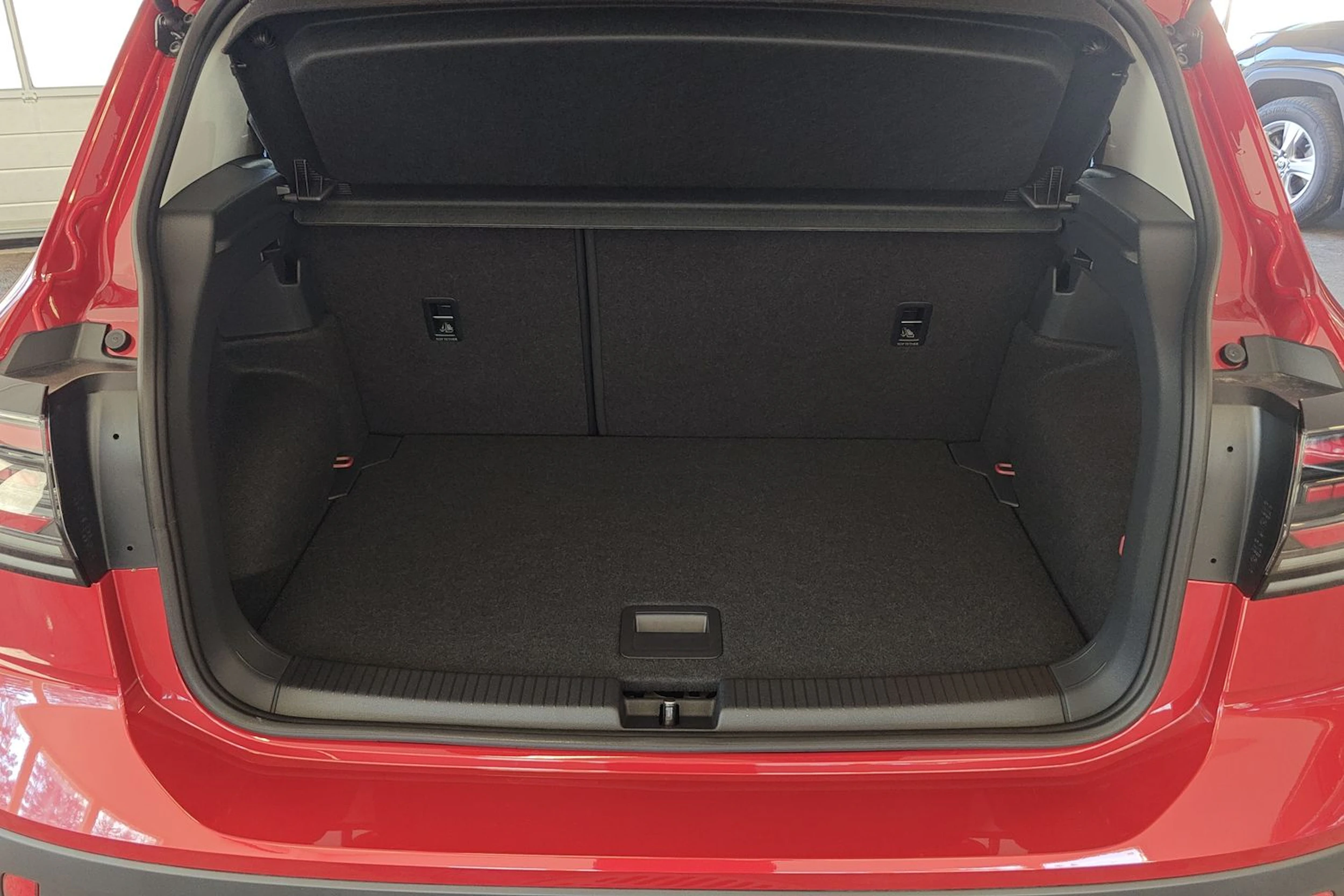 punainen Volkswagen T-Cross 2026 kuva 15.