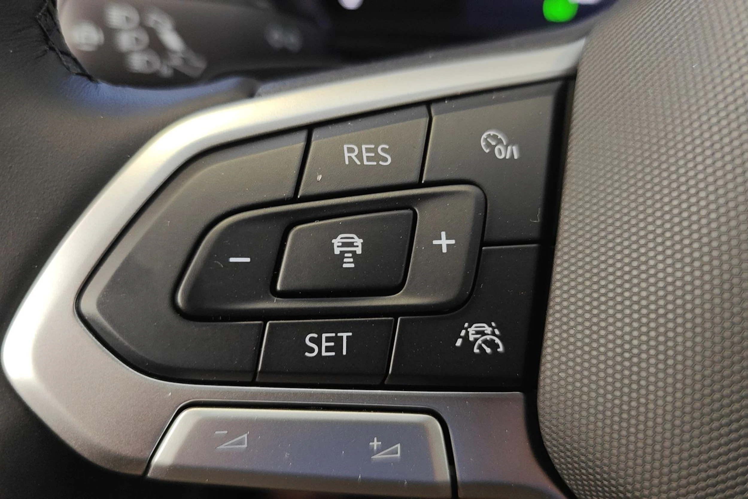 punainen Volkswagen T-Cross 2026 kuva 21.