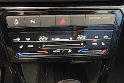 punainen Volkswagen T-Cross 2026 kuva 22.