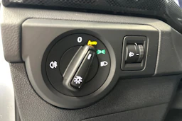 harmaa Volkswagen T-Cross 2026 kuva 16.