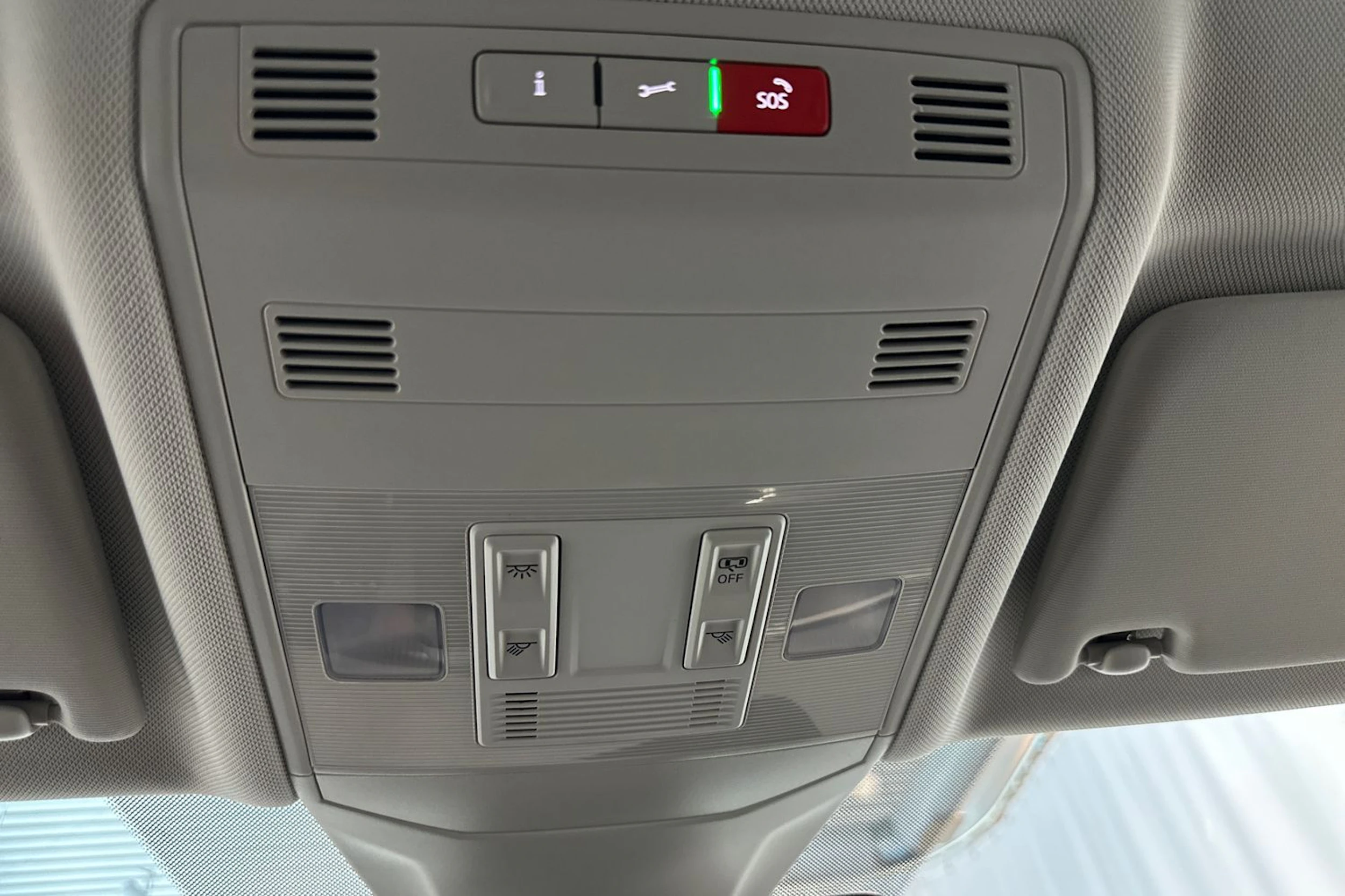 harmaa Volkswagen T-Cross 2026 kuva 28.