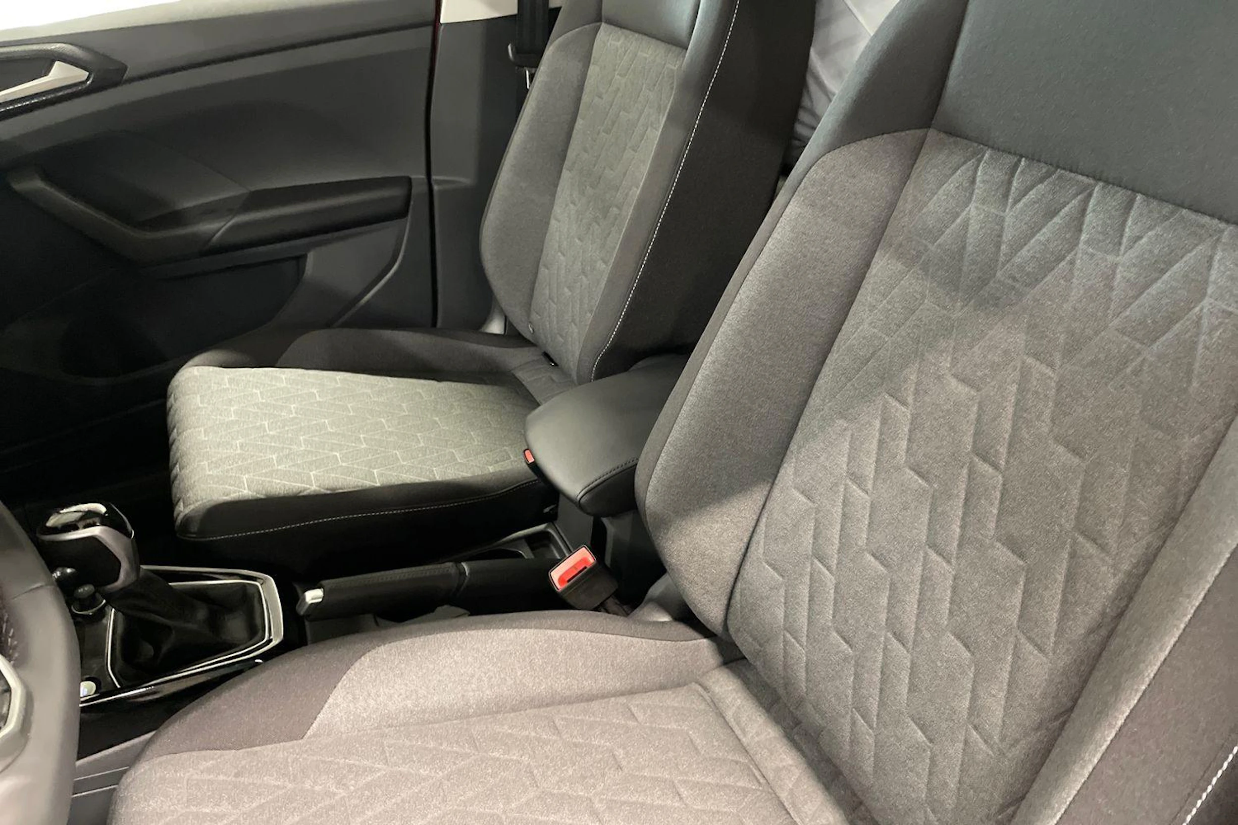 punainen Volkswagen T-Cross 2026 kuva 8.