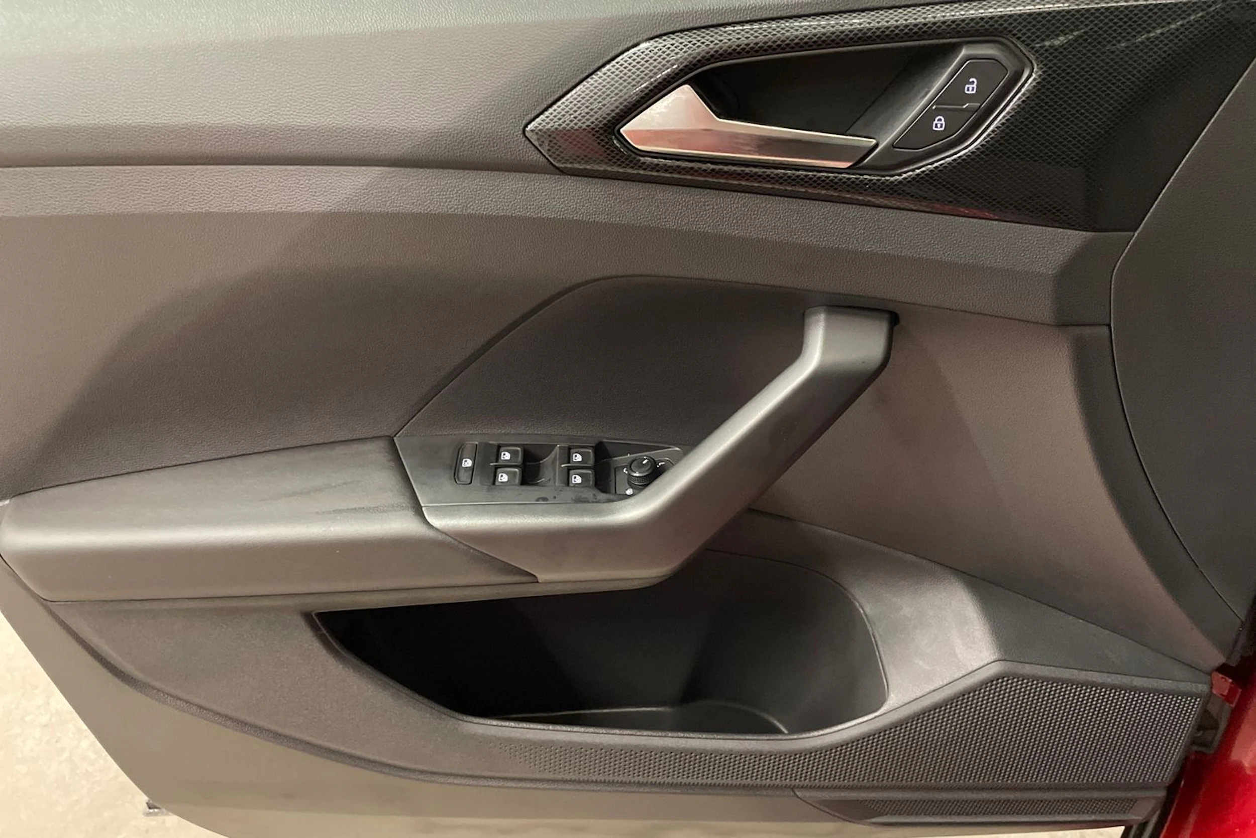 punainen Volkswagen T-Cross 2026 kuva 15.